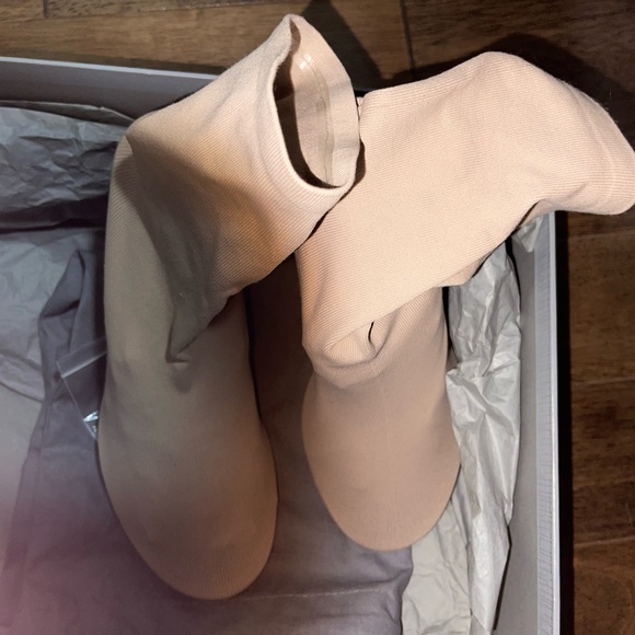 Balenciaga
Tight 110mm Bootie - Picture 4 of 7